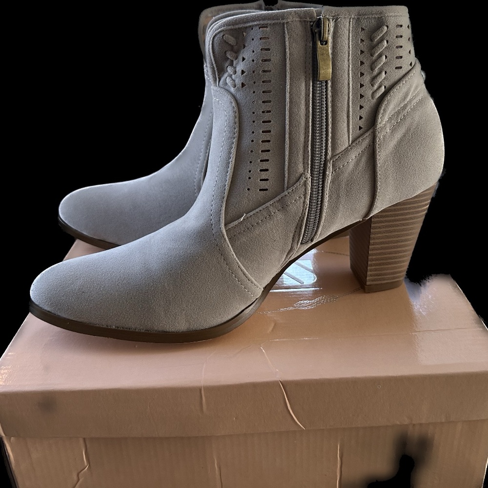 AWS Women’s Boots